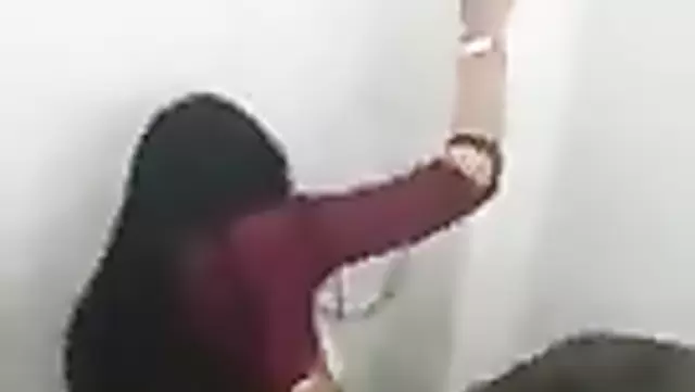 Кавказец трахнул молодую красотку в туалете